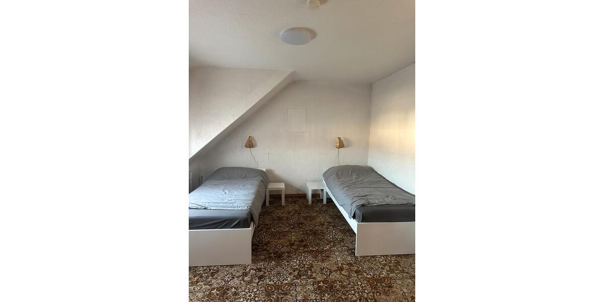 Etagenwohnung Karlsdorf-Neuthard Neuthard - 4 Zimmer, 13 m&sup2;, 20&euro; | Angebot:23701591