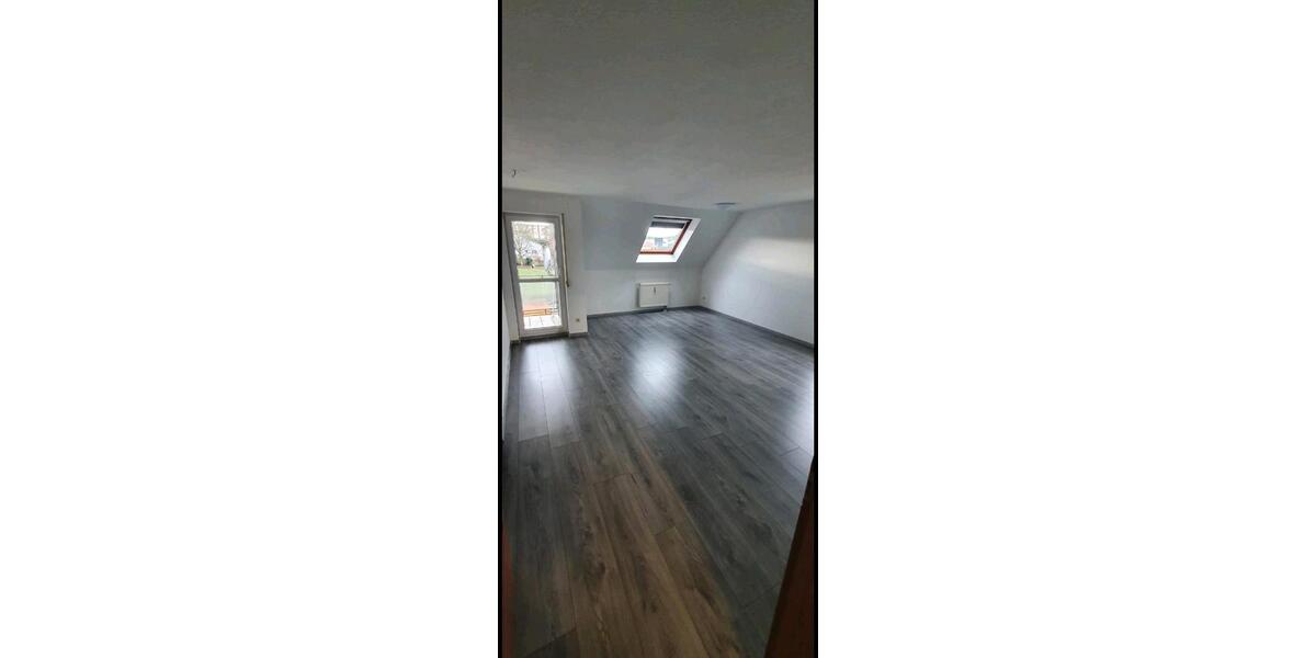 Etagenwohnung Bruchsal - 3 Zimmer, 85 m&sup2;, 1.150&euro; | Angebot:26415202