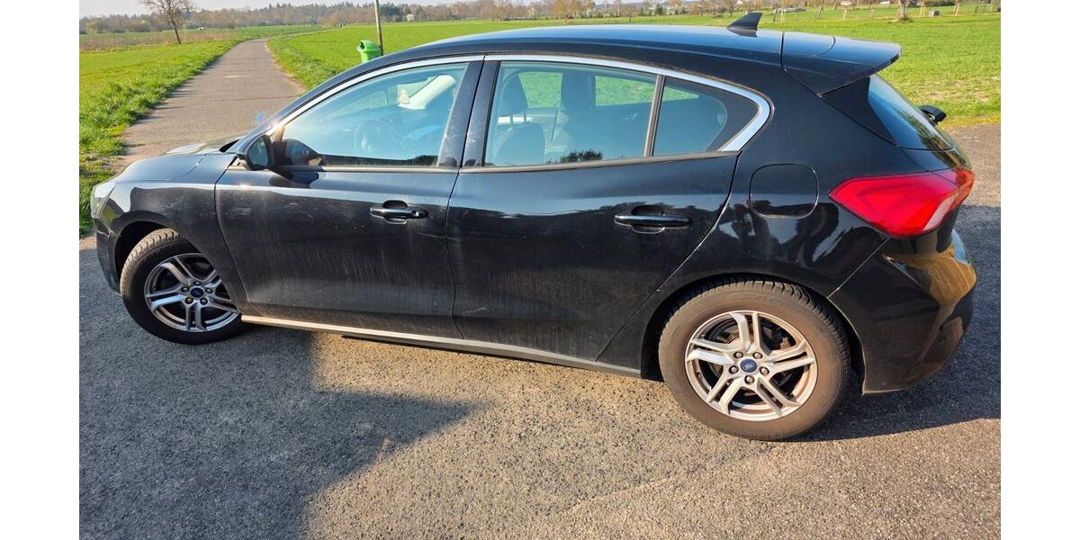Ford Focus 100.006 km 10.900 &euro; Ubstadt-Weiher 76698
