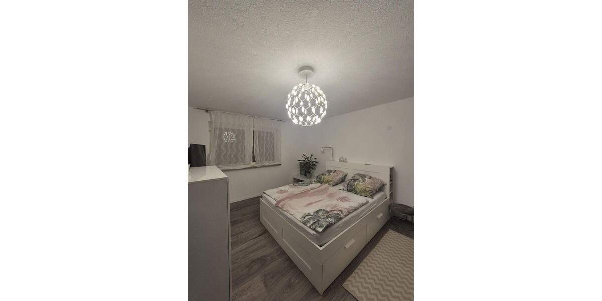 Etagenwohnung Pforzheim Brötzingen - 2 Zimmer, 80 m&sup2;, 259.000&euro; | Angebot:24871800