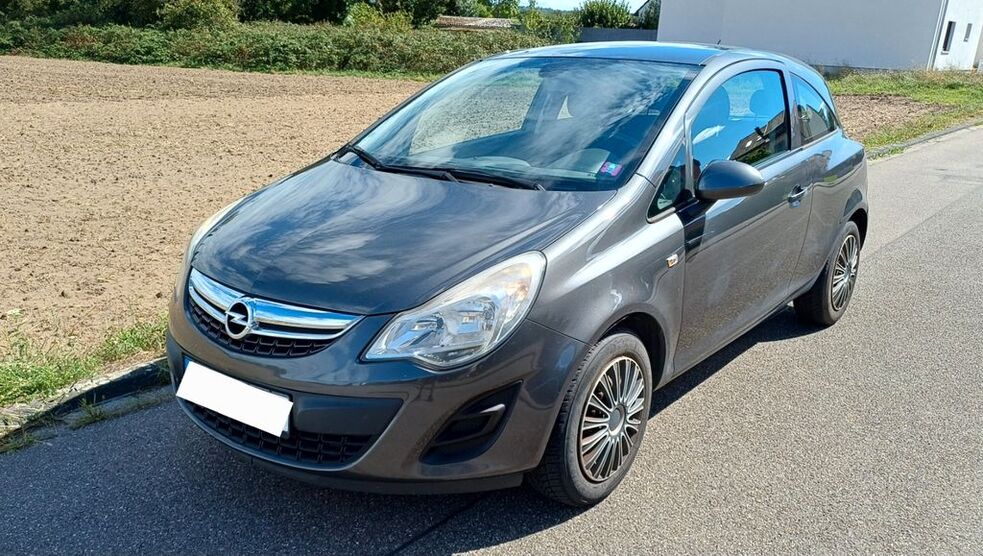 Opel Corsa 161.108 km 3.290 € Forst 76694