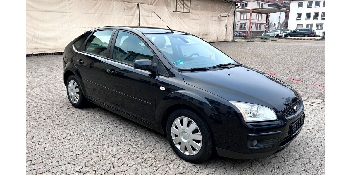 Ford Focus 146.819 km 2.750 € Landau 76829