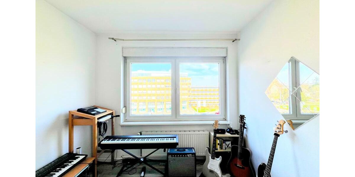 Etagenwohnung Karlsruhe - 4 Zimmer, 15 m&sup2;, 400&euro; | Angebot:25791236