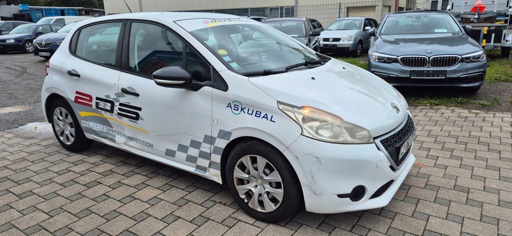 Peugeot 208 266.128 km 1.750 € Baden-Baden 76532
