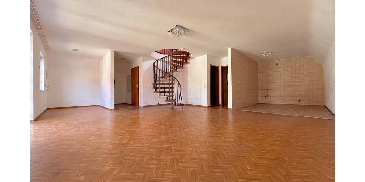 Raum für Neues: 3-Zimmer Maisonettewohnung im Zentrum - Maisonettenwohnung Gernsbach | Angebot:26748184