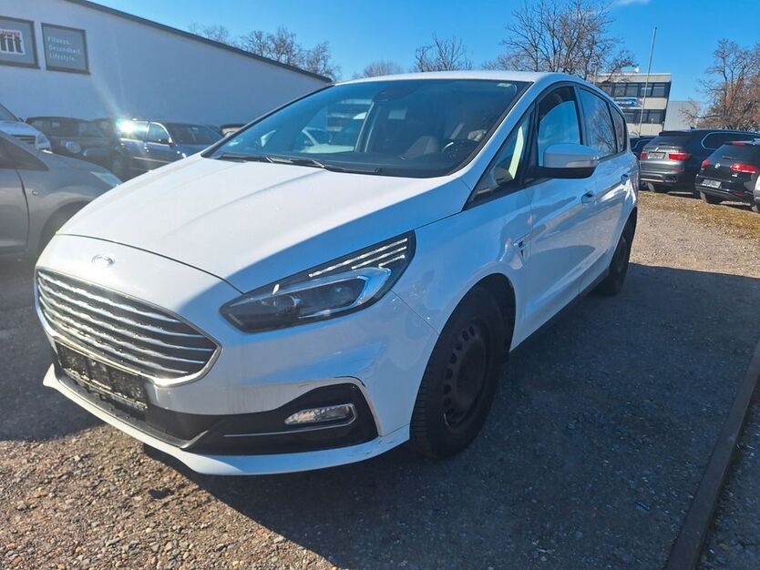 Ford S-Max 174.000 km 9.990 € Karlsruhe 76185