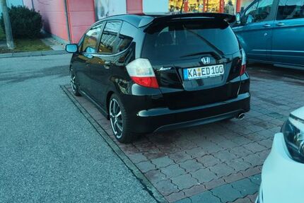 Honda Jazz 332.000 km 2.999 &euro; Karlsruhe 76139
