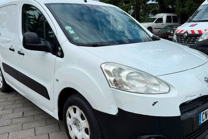 Peugeot Partner 250.000 km 2.300 &euro; Germersheim 76726