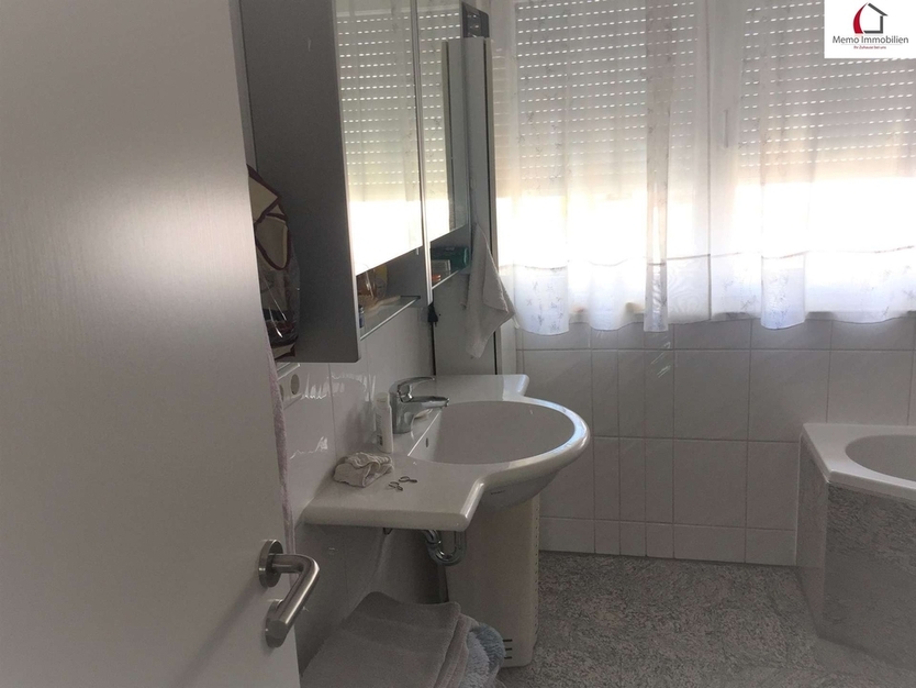 °°° GERÄUMIGE DOPPELHAUSHÄLFTE MIT EINBAUKÜCHE; TERRASSE UND KLEINEM GARTEN IN STUTENSEE °°° 6 zimmer