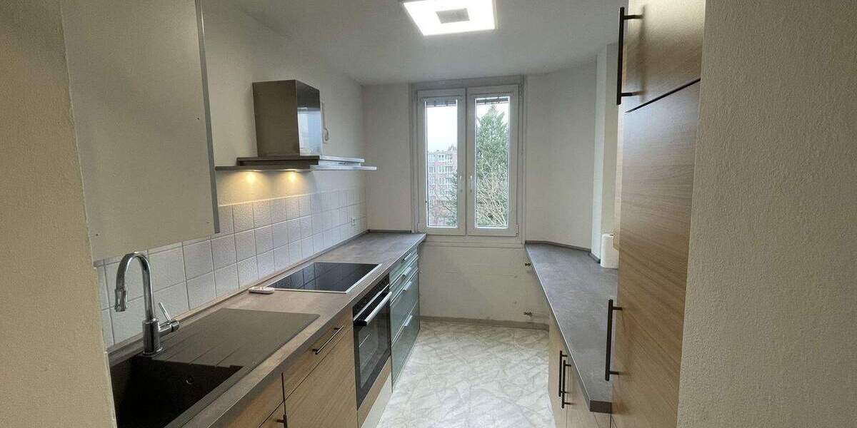 Wohnen mitten in Karlsruhe: 2 Zimmer, möbliert, inkl. Tiefgaragenstellplatz 2 zimmer