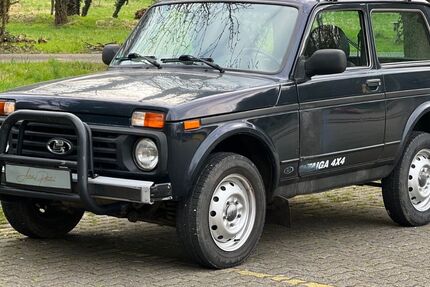 Lada Taiga 81.677 km 5.799 &euro; Pfinztal 76327