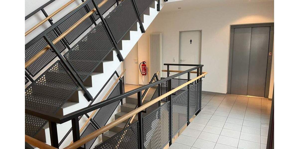 Gewerbeobjekt Karlsruhe Neureut - 7 Zimmer, 160 m&sup2;, 1.950&euro; | Angebot:25769797