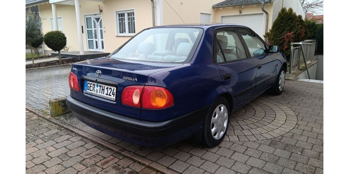 Toyota Corolla 111.700 km 3.900 &euro; Schwegenheim 67365