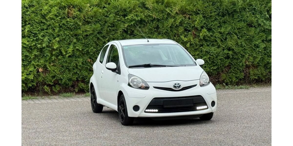 Toyota Aygo (X) 199.000 km 1.999 &euro; Kandel 76870