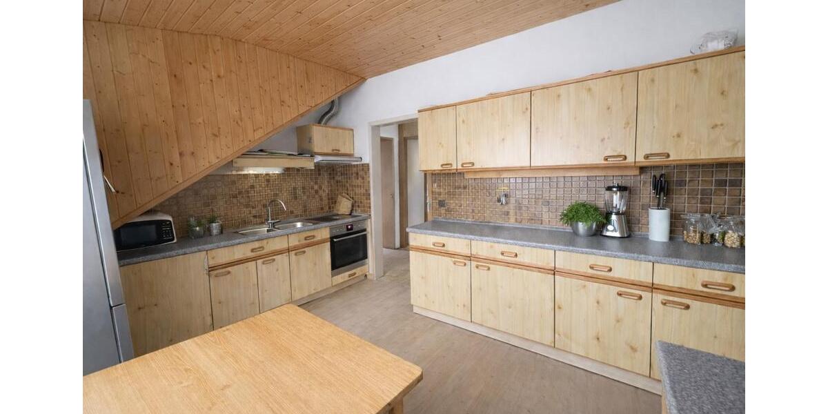 Dachgeschoßwohnung Stutensee - 3 Zimmer, 85 m&sup2;, 1.050&euro; | Angebot:26415059