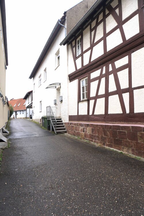 ~~ VERMIETETE ETAGENWOHNUNG IN ZWEITER BAUREIHE IN ZENTRALER LAGE ~~ 3 zimmer