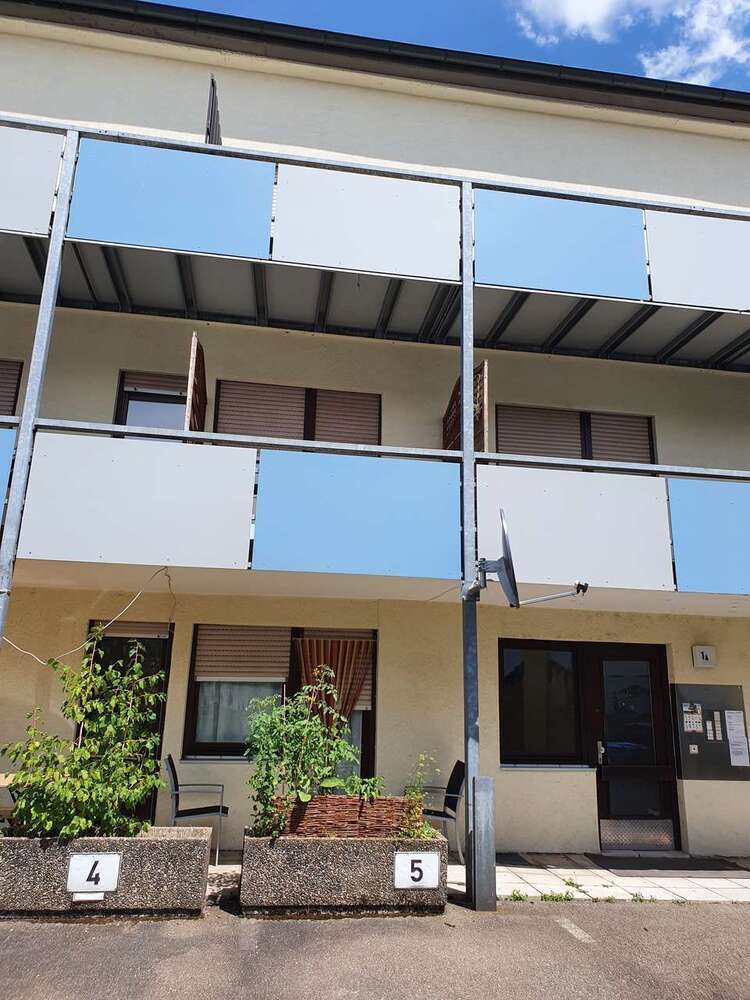 Wohnung zum Mieten in Pforzheim 325 € 24 m²