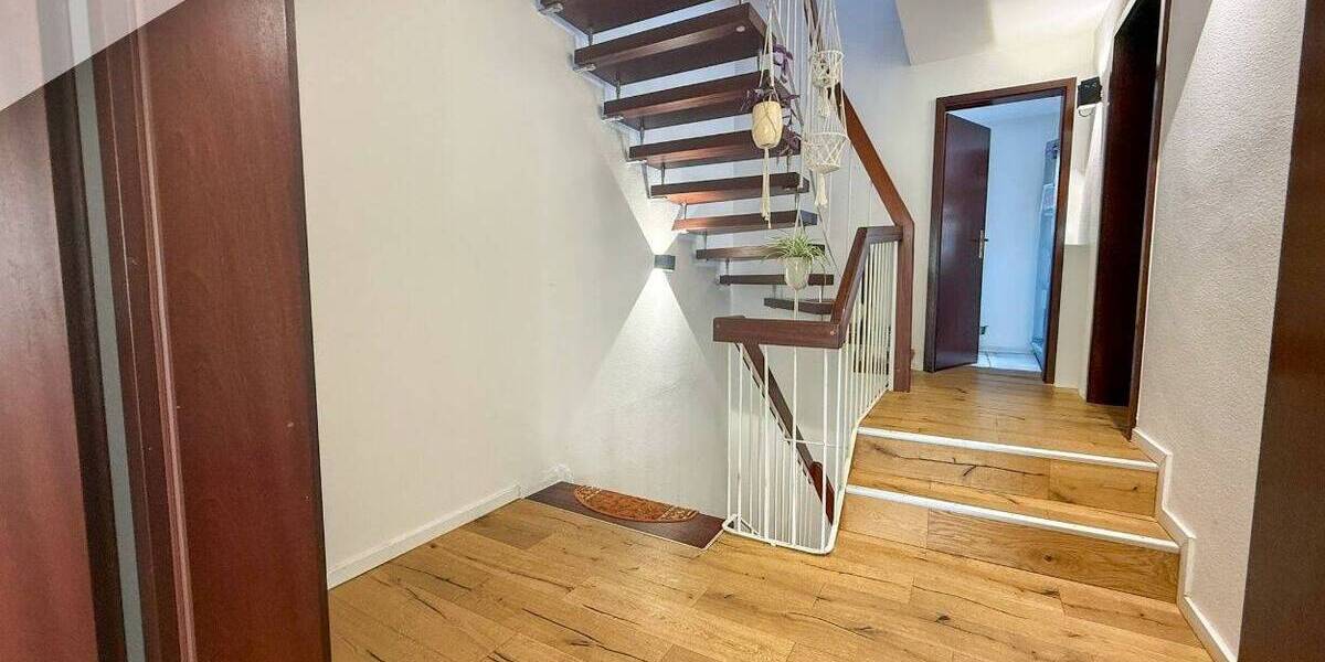 PREMIUM-LAGE: Reihenhaus mit ELW am Durlacher Geigersberg 4 zimmer