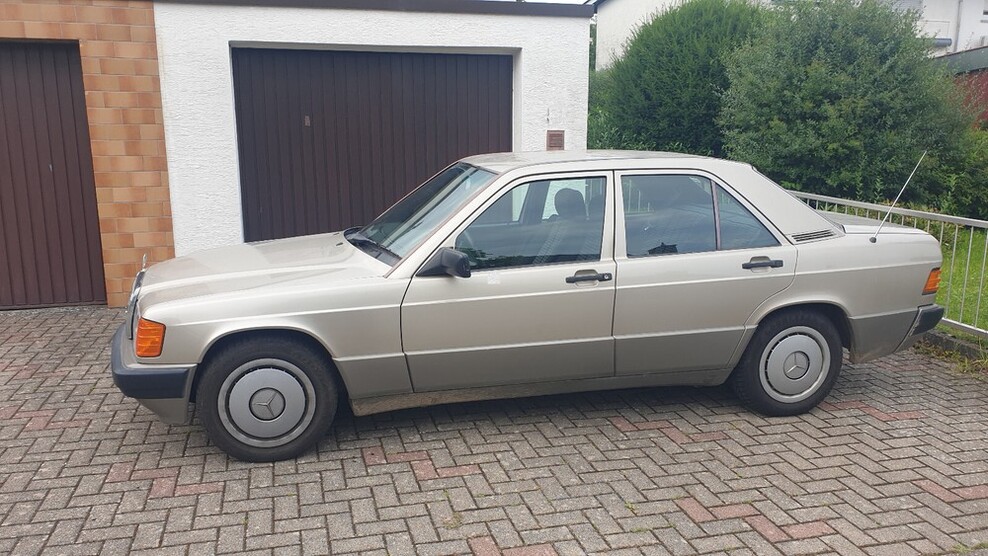 Mercedes-Benz 190 E 136.000 km 7.500 € Königsbach-Stein 75203