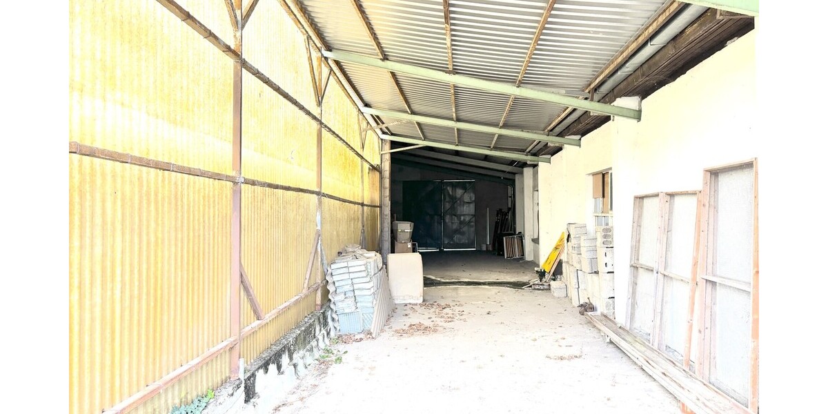 Platz ohne Ende: Trockenhalle mit Außenfläche, Stellplätzen und Laderampe - Gewerbeobjekt Steinmauern | Angebot:27357873