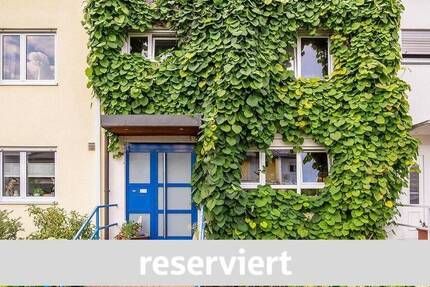 Garten im Panorama - Reihenmittelhaus mit beeindruckender Fensterfront & Kamin in Blankenloch 7 zimmer