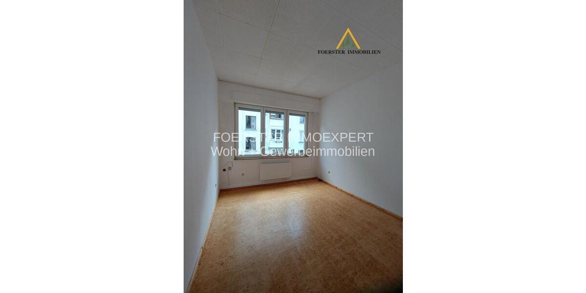 Dachgeschoßwohnung Pforzheim Nordstadt - 5 Zimmer, 93 m&sup2;, 895&euro; | Angebot:25081880