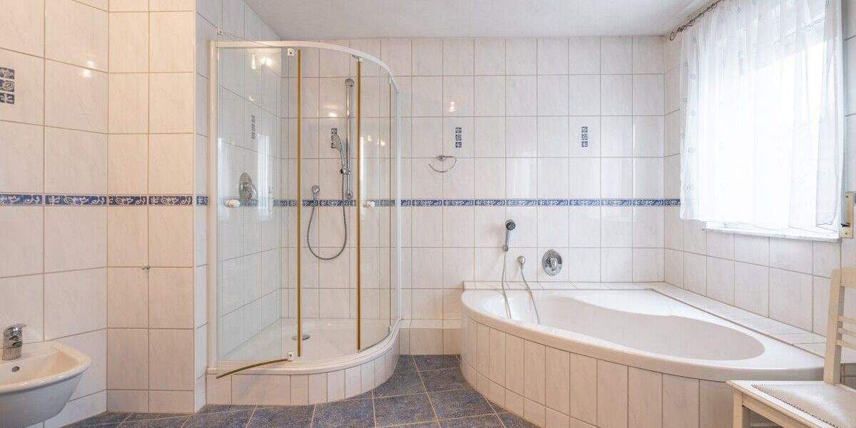 Einfamilienhaus Linkenheim-Hochstetten / Hochstetten Hochstetten - 5 Zimmer, 176 m&sup2;, 610.000&euro; | Angebot:25706111