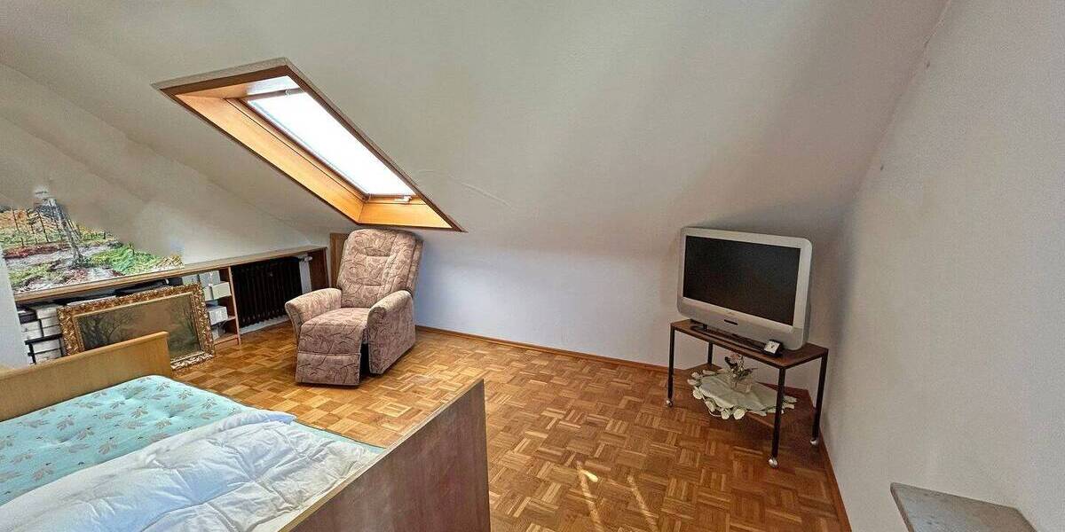 Viel Platz bietet Ihnen dieses Zweifamilienhaus in bester Wohnlage 1 zimmer