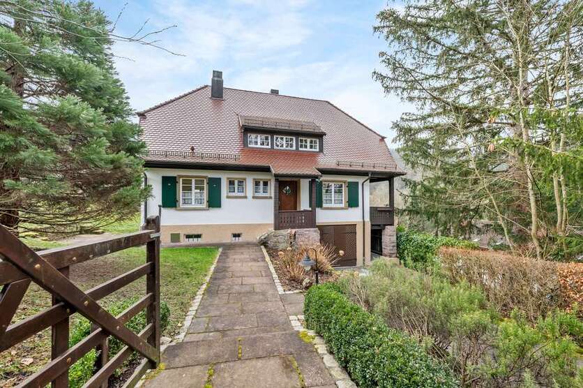 Haus zum Kaufen in Baden-Baden 1.350.000 € 200 m²