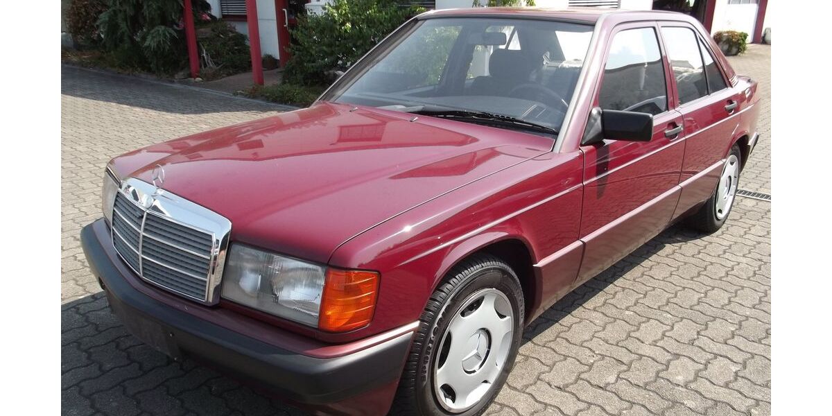 Mercedes-Benz 190 153.000 km 6.500 &euro; Bruchsal 76646