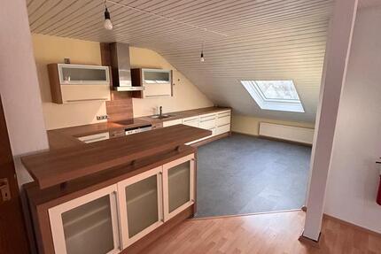 Attraktive 3-Zi.-DG-Wohnung mit Wintergarten zimmer