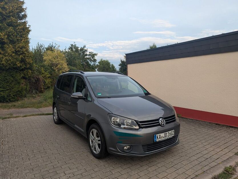 VW Touran 218.000 km 4.900 € Waldbronn 76337