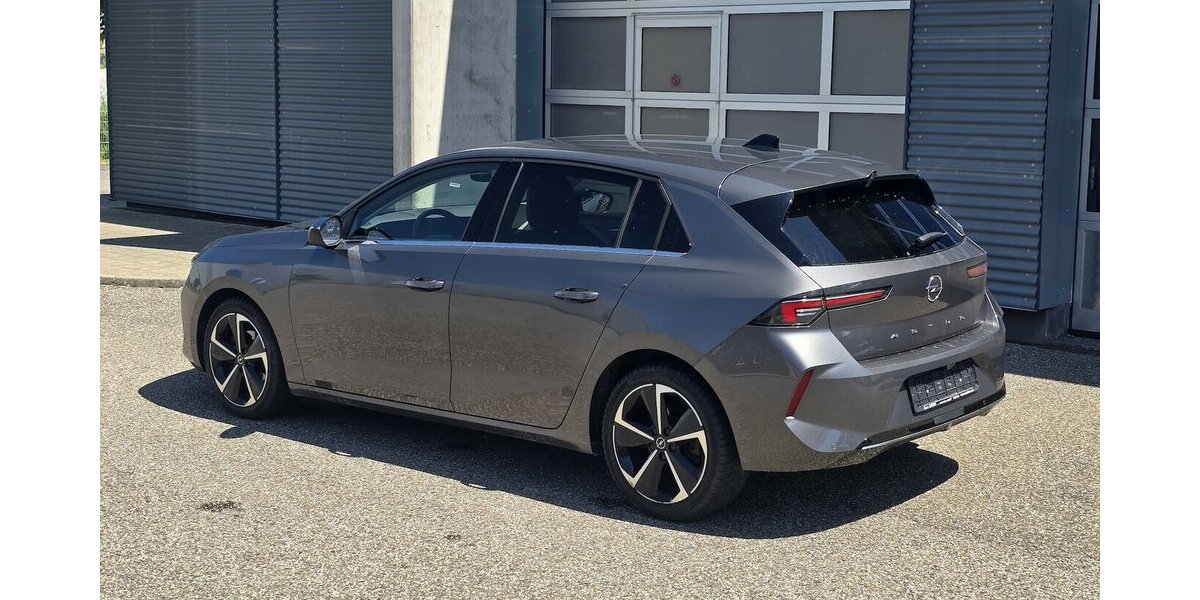 Opel Astra Elegance Klima Kamera 33.000 km 19.998 &euro; Landau 76829