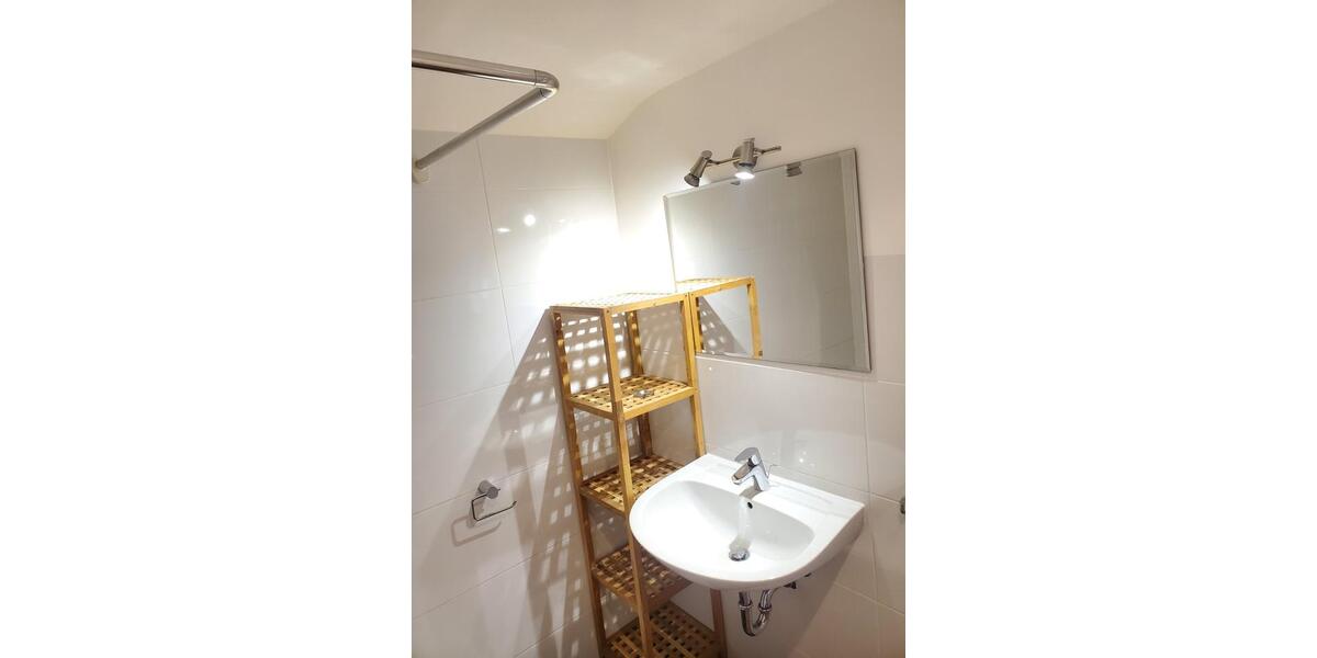 Erdgeschoßwohnung Pforzheim Dillweißenstein - 2 Zimmer, 32 m&sup2;, 460&euro; | Angebot:25286331