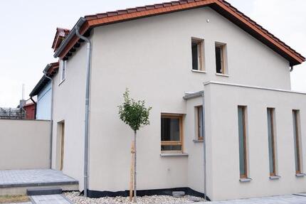 Exklusive Doppelhaushälfte in Landau zu vermieten (hochwertig) 4 zimmer