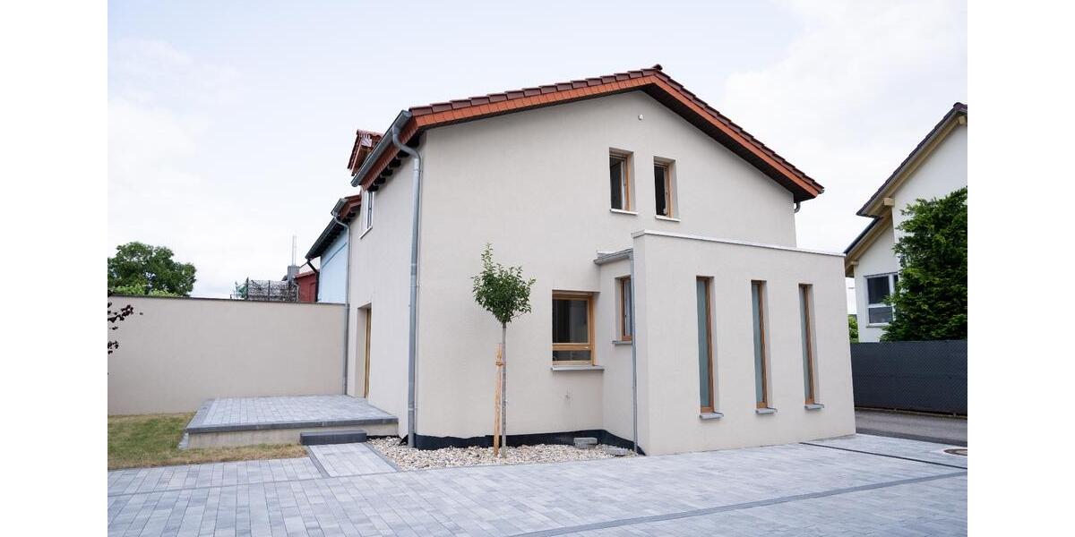 Exklusive Doppelhaushälfte in Landau zu vermieten (hochwertig) 4 zimmer