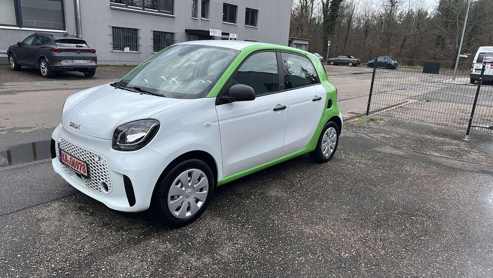 Smart forFour 8.950 km 10.000 &euro; Ettlingen 76275