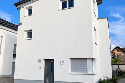 Haus Rastatt - 5 Zimmer, 148 m&sup2;, 1.900&euro; | Angebot:27617764