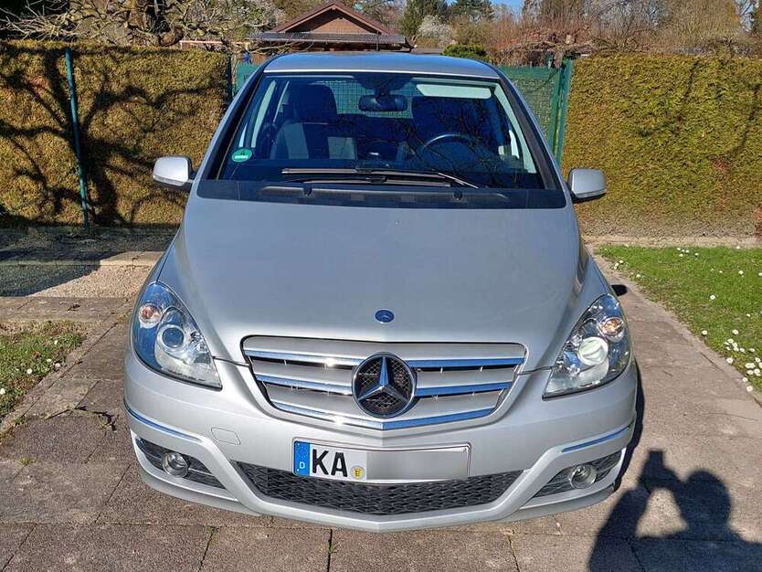 B 200