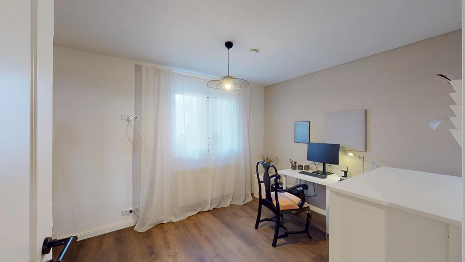 Erdgeschoßwohnung Kraichtal - 6 Zimmer, 208 m&sup2;, 385.000&euro; | Angebot:27120859