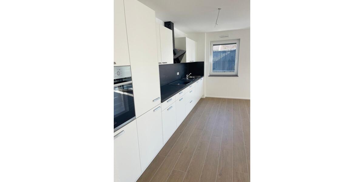 Etagenwohnung Steinweiler - 4 Zimmer, 112 m&sup2;, 1.395&euro; | Angebot:26481102