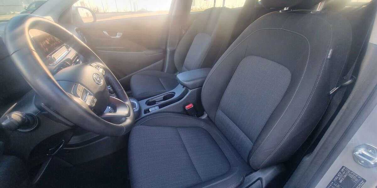 Hyundai Kona 1.6GDI Prime NAVI Klimaautomatik 77.000 km 21.998 &euro; Landau 76829