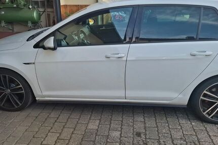 VW Golf 197.000 km 14.100 &euro; Bruchsal 76646