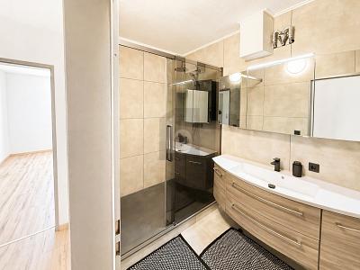STILVOLL, RENOVIERT MIT HAUSPOOL - Etagenwohnung Bretten | Angebot:26302051