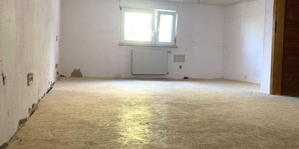 Mehrfamilienhaus, Wohnhaus Gaggenau - 5 Zimmer, 153 m&sup2;, 240.000&euro; | Angebot:25696034