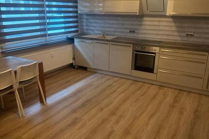 Wohnung Bretten - 2 Zimmer, 70 m&sup2;, 1.200&euro; | Angebot:24571979