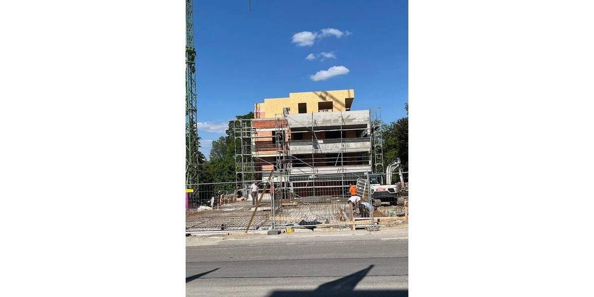 TOP Gelegenheit! Seniorengerechte ETW, 77m², 1. OG, 2 ZKB; - exklusive Lage am Park! Aufzug, Balkon, Keller,... 2 zimmer