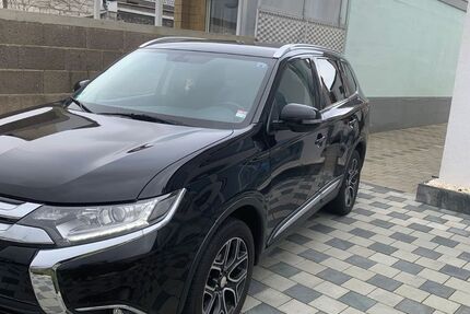Mitsubishi Outlander 170.000 km 11.500 € Römerberg 67354