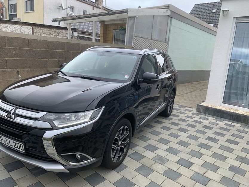 Mitsubishi Outlander 170.000 km 11.500 € Römerberg 67354