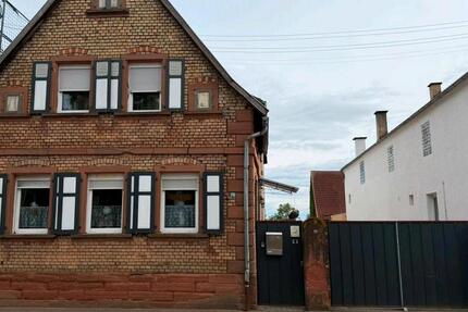 Haus Steinweiler - 6 Zimmer, 213 m&sup2;, 450.000&euro; | Angebot:26869286